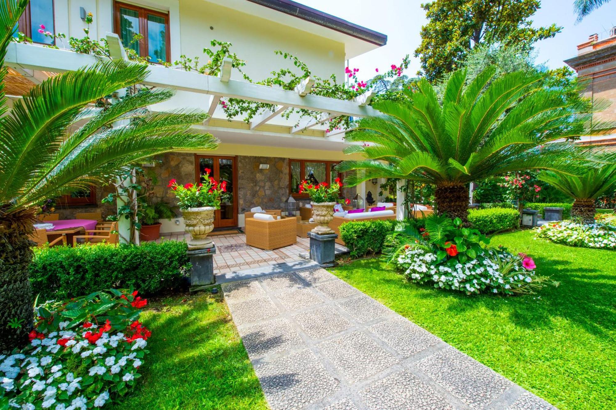 Sorrentovibes - Villa In Sorrento Center With Gardens And Outdoor Space Exterior photo